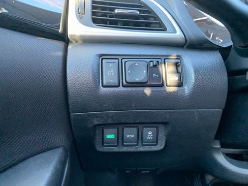 Used 2017 Nissan Sentra SV w/ Style Package image 17