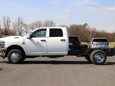 New 2026 RAM 3500 Tradesman w/ Chrome Appearance Group A AWD/4WD image 3