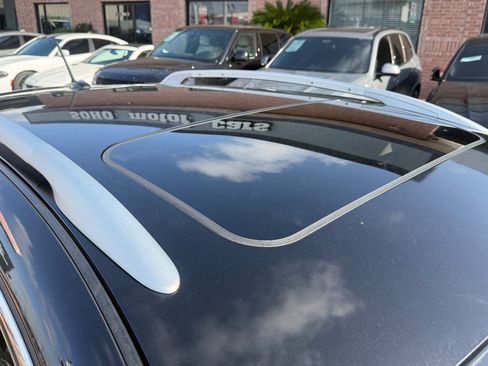 Used 2017 INFINITI QX70 2WD w/ Premium Package image 14