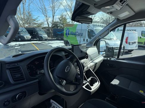 Used 2022 Ford Transit 350 XLT image 11