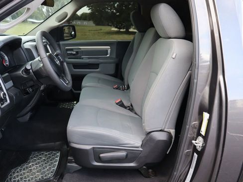 Used 2018 RAM 1500 Express image 18