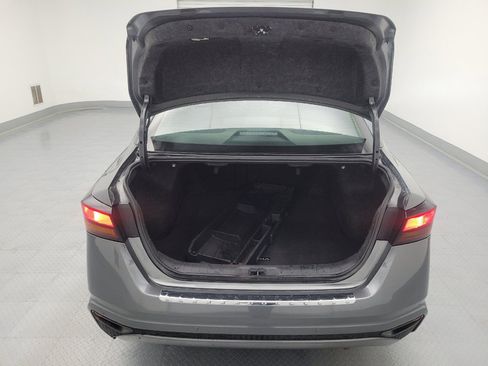 Used 2023 Nissan Altima 2.5 SV FWD image 29