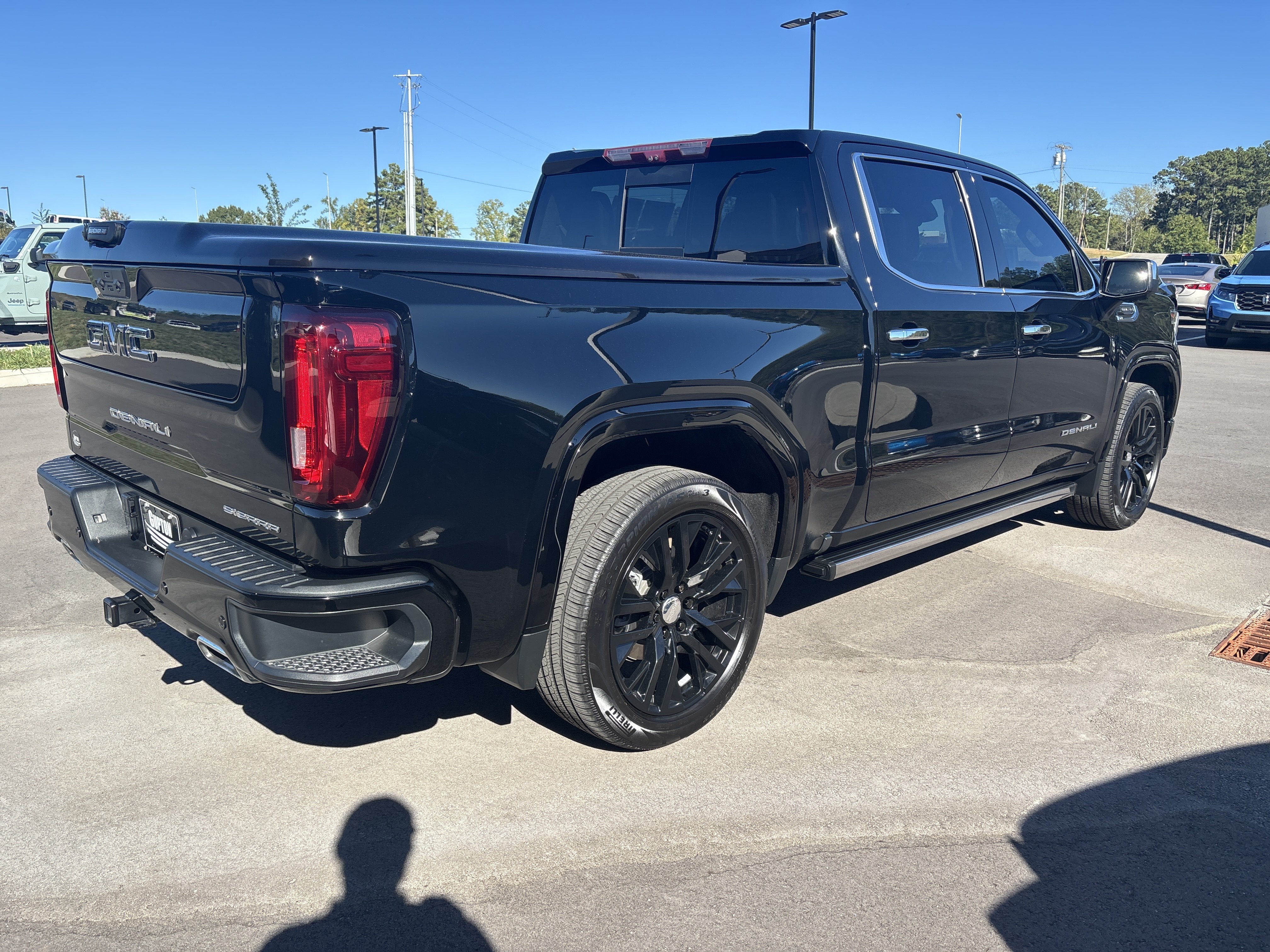 Used 2022 GMC Sierra 1500 Denali w/ Denali Reserve Package AWD/4WD image 5