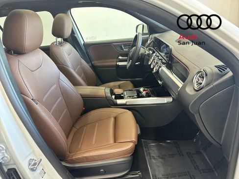 Used 2021 Mercedes-Benz GLB 250 GLB 250 image 25