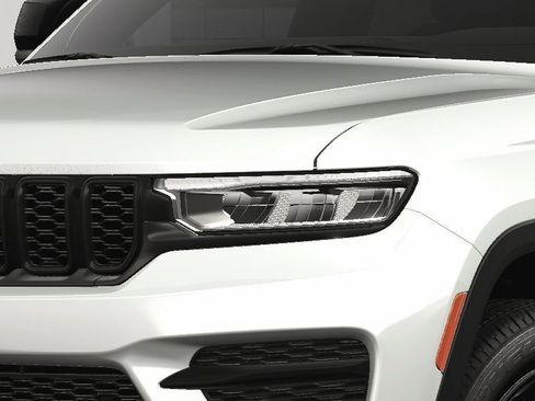 New 2025 Jeep Grand Cherokee Laredo image 13