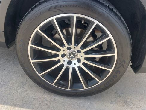 Used 2019 Mercedes-Benz GLC 300 image 5