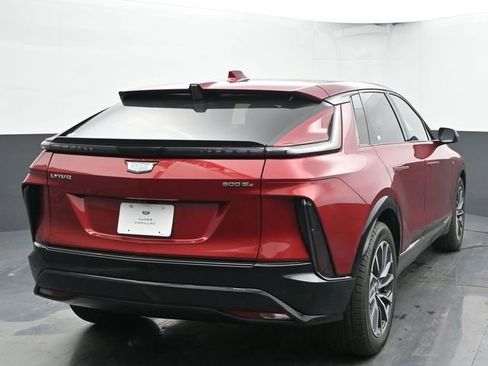 New 2025 Cadillac Lyriq Sport image 8