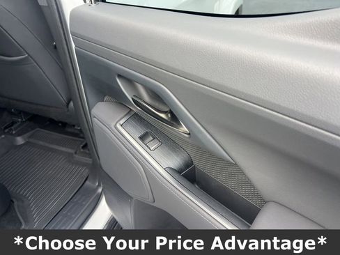 Used 2024 Lexus GX 550 w/ Accessory Package (Z1) image 19