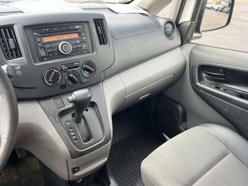 Used 2017 Chevrolet City Express LS FWD image 29