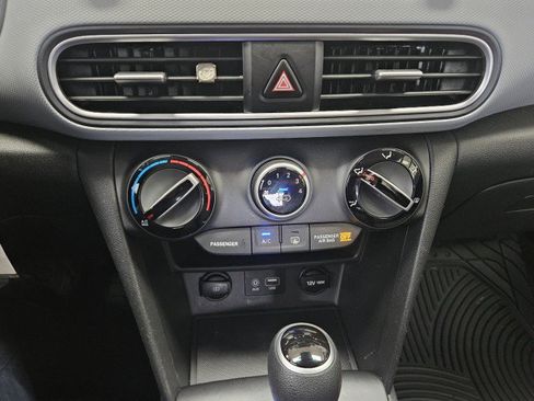 Used 2019 Hyundai Kona SE FWD image 24