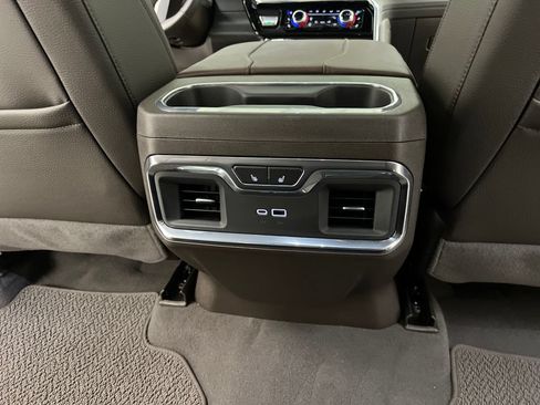 Used 2025 GMC Sierra 1500 Denali w/ Technology Package AWD/4WD image 28