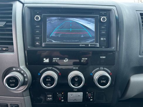 Used 2015 Toyota Sequoia Platinum image 21