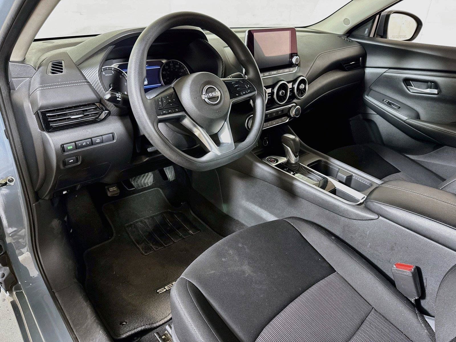 Used 2025 Nissan Sentra SV FWD image 7