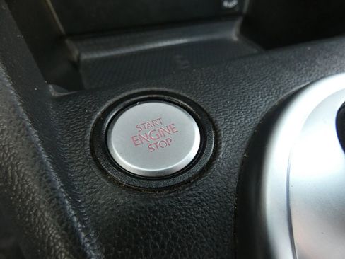 Used 2014 Volkswagen Beetle R-Line image 56