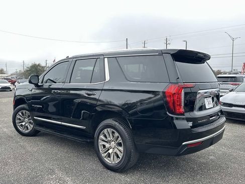 Used 2022 GMC Yukon SLT w/ SLT Premium Package image 13