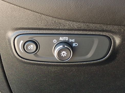 Used 2019 Chevrolet Equinox LT AWD/4WD image 26