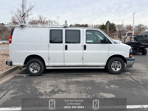 Used 2020 GMC Savana 2500 Work Van w/ Driver Convenience Package image 4