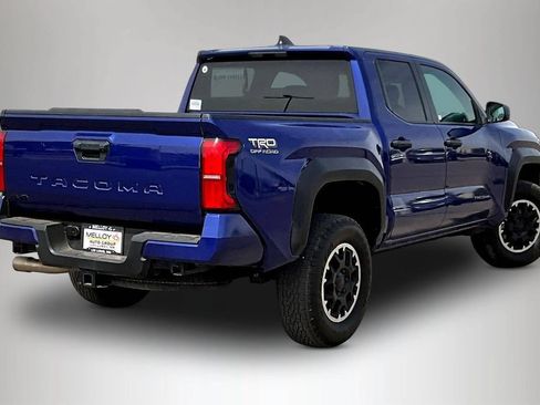 Used 2024 Toyota Tacoma TRD Off-Road AWD/4WD image 6