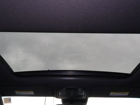 Used 2022 Kia Stinger GT1 RWD image 12