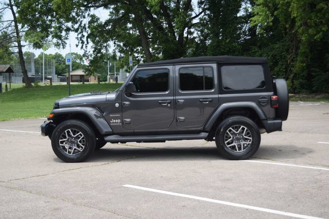 Used 2024 Jeep Wrangler Unlimited Sahara w/ Technology Group AWD/4WD image 22