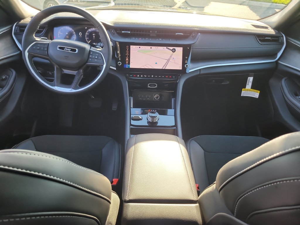 New 2027 Jeep Grand Cherokee Altitude AWD/4WD image 14