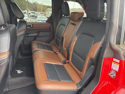 Used 2024 Ford Bronco Outer Banks w/ Sasquatch Package image 16