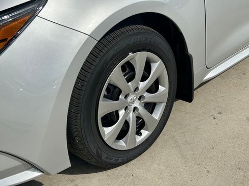 Used 2026 Toyota Corolla LE image 9