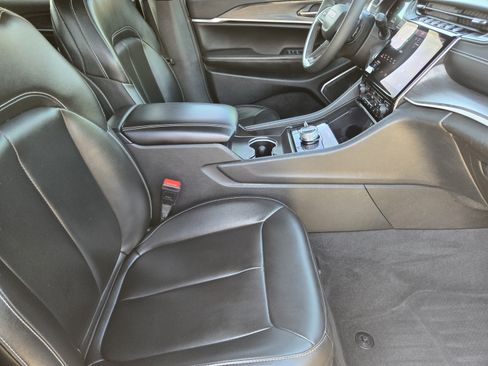 Used 2024 Jeep Grand Cherokee Limited 4xe AWD/4WD image 10