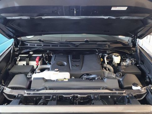 Used 2025 Toyota Tundra SR5 w/ SR5 Convenience Package AWD/4WD image 15