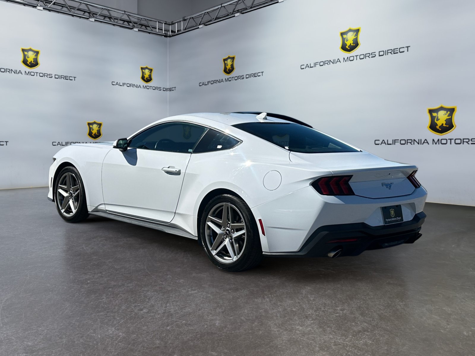 Used 2024 Ford Mustang Premium RWD image 3