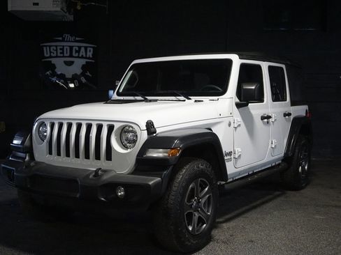 Used 2018 Jeep Wrangler Unlimited Sport AWD/4WD image 1