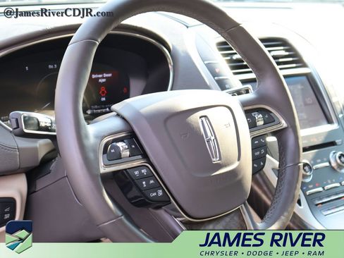 Used 2019 Lincoln Nautilus Reserve AWD/4WD image 25