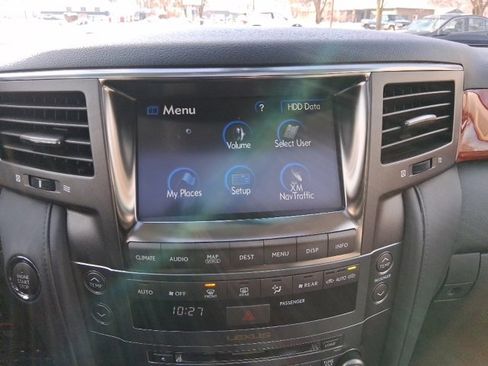 Used 2009 Lexus LX 570 4WD image 26