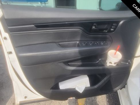 Used 2025 Honda Odyssey Elite image 6