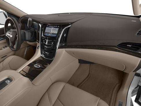 Used 2017 Cadillac Escalade ESV Luxury image 19