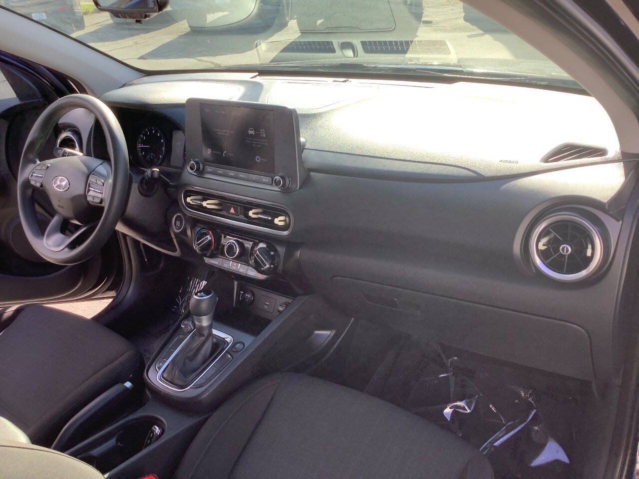 Used 2022 Hyundai Kona SEL AWD/4WD image 32