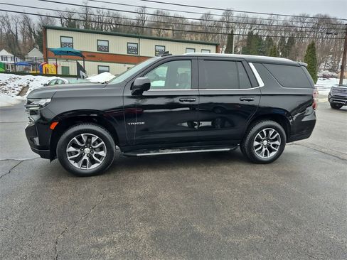 Used 2021 Chevrolet Tahoe LT w/ Rear Media and Nav Package image 12