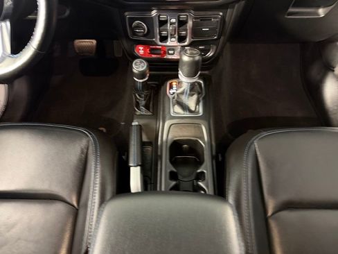 Used 2021 Jeep Wrangler Unlimited Rubicon 4xe w/ Steel Bumper Group AWD/4WD image 17