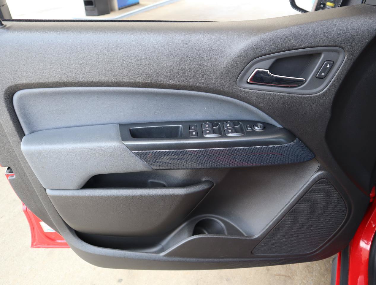 Used 2015 Chevrolet Colorado Z71 AWD/4WD image 44