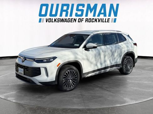 New 2025 Volkswagen Tiguan S image 2