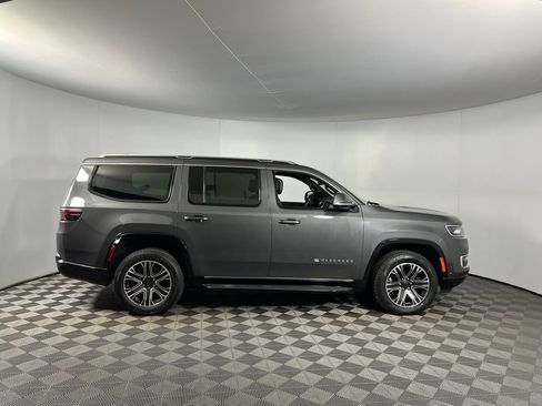 Used 2022 Jeep Wagoneer Series III w/ Convenience Group I image 5