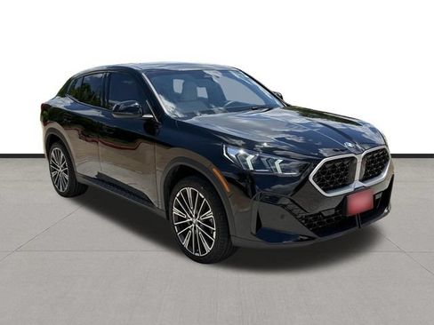 Used 2026 BMW X2 xDrive28i w/ Convenience Package AWD/4WD image 3