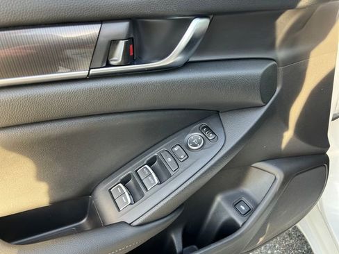 Used 2019 Honda Accord Sport image 31