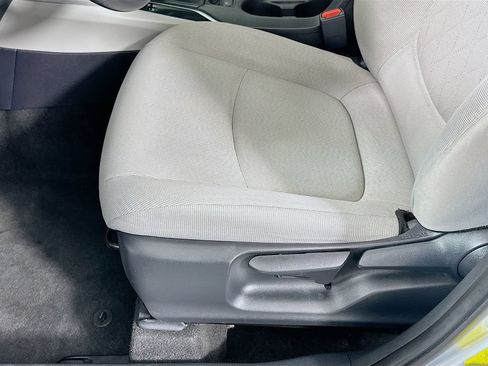 Certified 2022 Toyota Corolla Cross LE FWD image 19