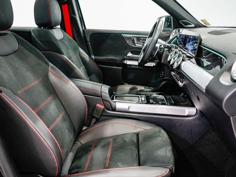 Used 2025 Mercedes-Benz GLB 35 AMG 4MATIC image 16