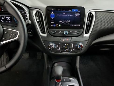 Used 2023 Chevrolet Malibu RS image 16