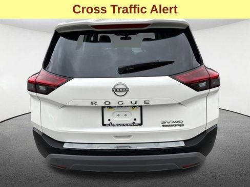 Used 2023 Nissan Rogue SV AWD/4WD image 9