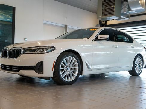 Used 2021 BMW 530i xDrive w/ Convenience Package AWD/4WD image 3