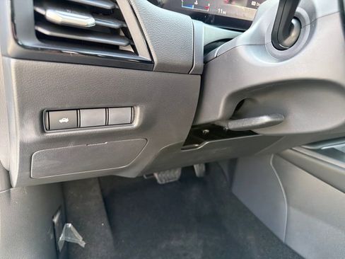 New 2026 Nissan Sentra SR w/ Floor Mat Package FWD image 18