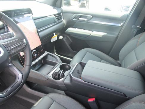 New 2027 GMC Terrain AT4 w/ Convenience Package III AWD/4WD image 16